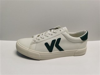 مردوں کا سفید جوتا